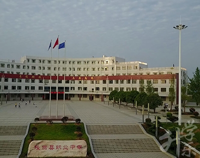 隆回湖湘职业中专学校