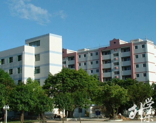 江西省井冈山经贸学校