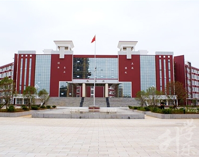曲靖地区技工学校